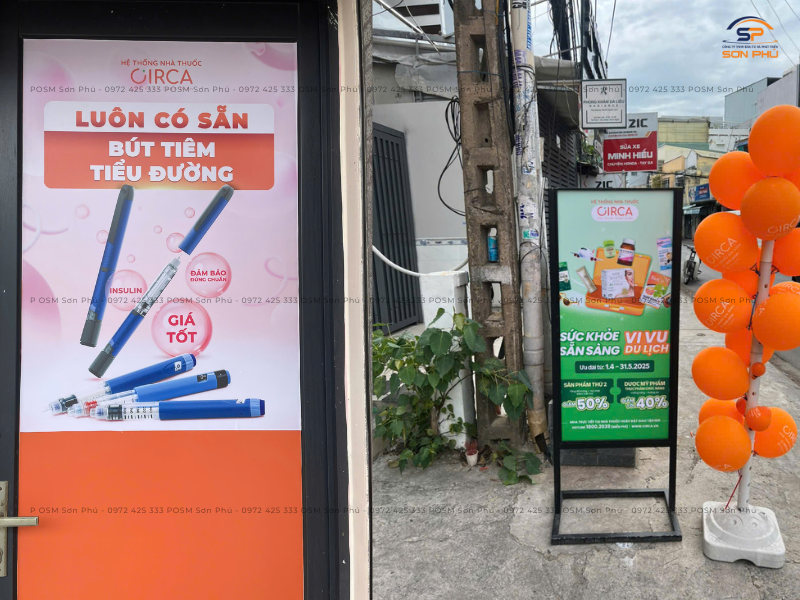standee nhà thuốc circa